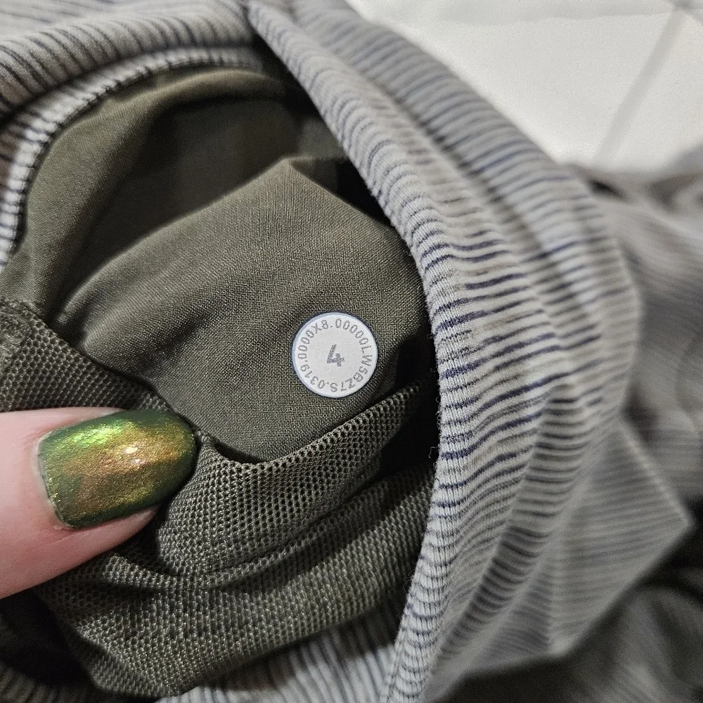 Lululemon On the Fly Pant 27" Wee Are From Space Sage Dark Olive Size 4 - Picture 10 of 10